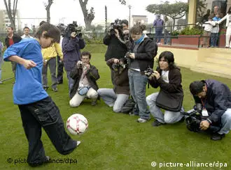 拜仁史上迎来最年轻转会球员－皮埃尔.拉劳里，13岁的秘鲁足球天才，又称“秘鲁的梅西”。