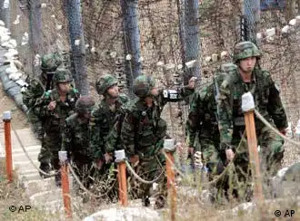 韩国士兵在三八线上