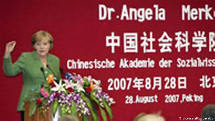 China Deutschland Angela Merkel in Peking Chinesische Akademie für Sozialwissenschaften