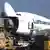 Lufthansa Cargo Jumbo beim Beladen über die nach oben offene Nase (Quelle: Lufthansa)