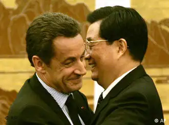 胡锦涛会晤到访的法国总统萨科奇