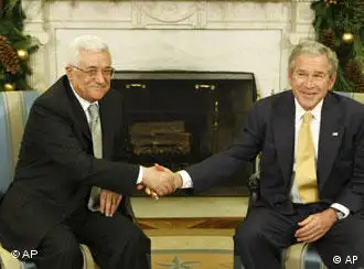布什与巴勒斯坦总统阿巴斯
