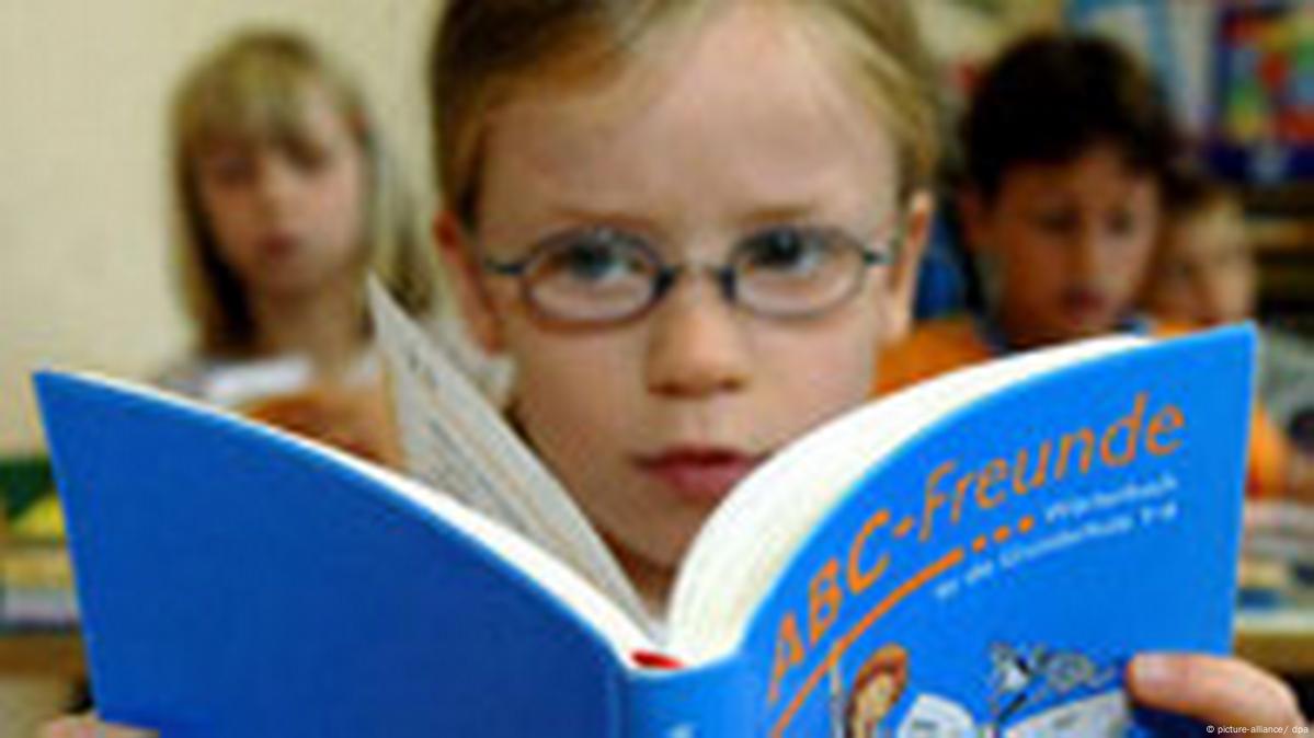 illiteracy-still-a-problem-in-europe-report-says-dw-05-07-2008