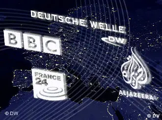 Symbolbild Internationale Medien Karte Logos BBC Deutsche Welle France 24 AlJazeera Montage: DW / Peter Steinmetz