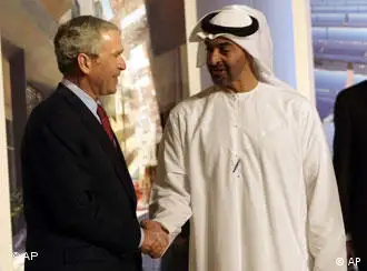 美国总统布什正在阿联酋访问