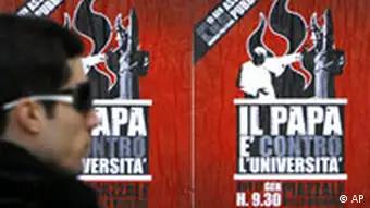 Studentenprotest an der La Sapienza Universität in Rom während des Papst-Besuchs