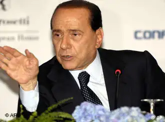 意大利反对派领袖贝鲁斯科尼要求立即举行大选