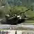 Российский танк Т-80 во время учений