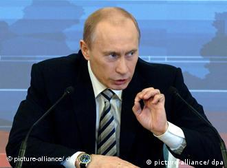 Wladimir Putin wiederholt seine Warnung bei seiner vorerst letzten Jahrespressekonferenz als Präsident (14.2.2008)