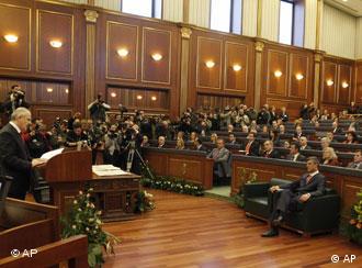 17.02.2008 - Deklarimi i pavarësisë në Parlamentin e Kosovës