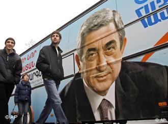 Na Prezidentskih Vyborah V Armenii Pobedil Serzh Sarkisyan Evropa I Evropejcy Novosti I Analitika Dw 20 02 2008