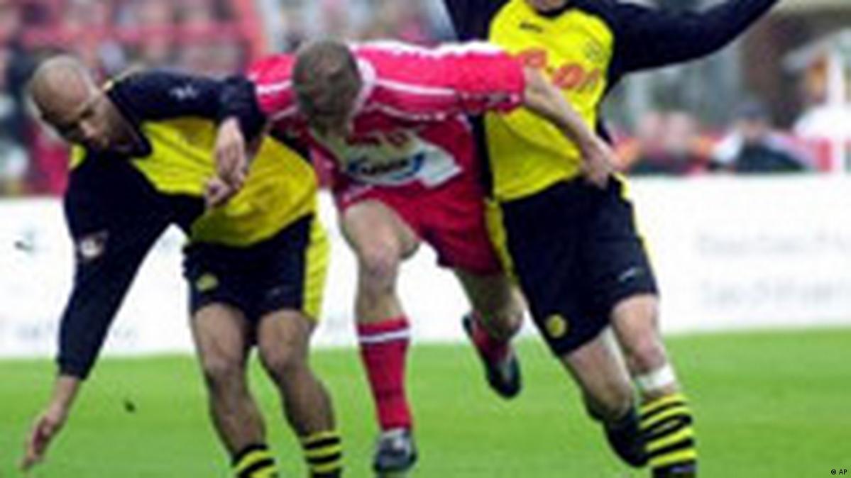 Tax Breaks for Soccer Stars and Hockey Players on the Dole – DW – 09/23/2003