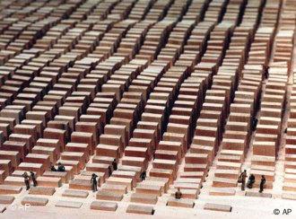 Holocaust Denkmal Chronik Eines Langen Streites Deutschland Dw 10 05 05