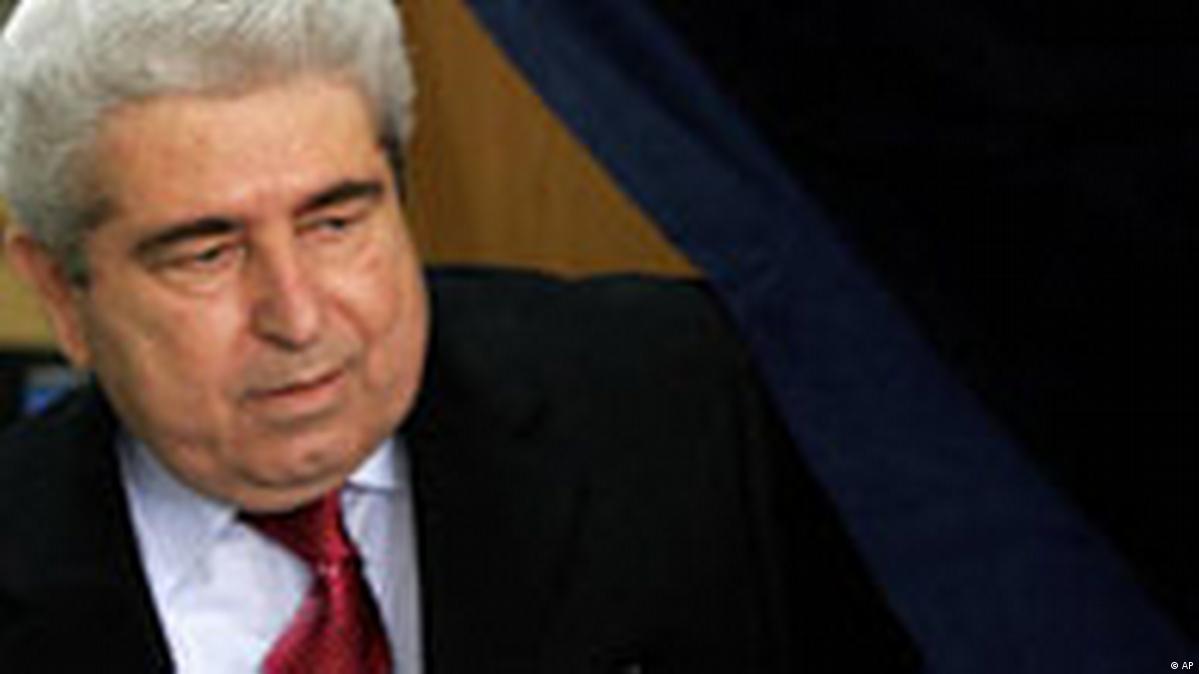 Cyprus resign DW 07/28/2011