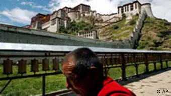 China Tibet Mönch in Lhasa Potala Palast