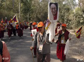 3月12日，流亡印度的西藏人示威