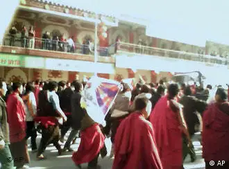 2008年3月14日，藏人游行抗议（资料照片）