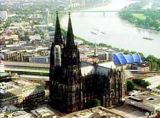 莱茵河畔的科隆大教堂