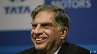 Tata Group Vorsitzender Ratan Tata bei Pressekonferenz zu Übernahme von Landrover und Jaguar