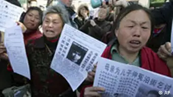 China Peking Urteil Bürgerrechtler Hu Jia zu Haftstrafe verurteilt
