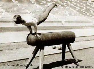Der deutsche Turner Carl Schuhmann bei den Olympischen Spielen 1896 (Quelle: picture alliance/ASA)
