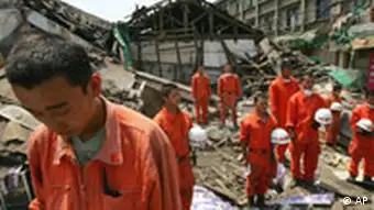 China Erdbeben Staatstrauer drei Schweigeminuten