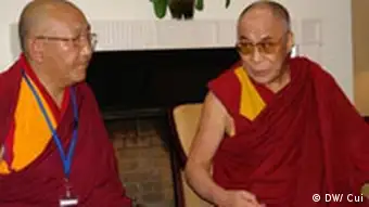 Pressekonferenz von dem Dalai Lama mit den chinesischen Journalisten in Berlin 3