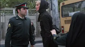 Iran Kontrolle von Frauen wegen Kleidung