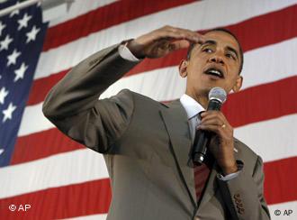 Barack Obama vor der US-Flagge