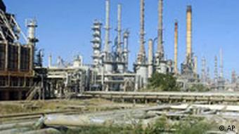 Нефтеперерабатывающий завод в Ираке
