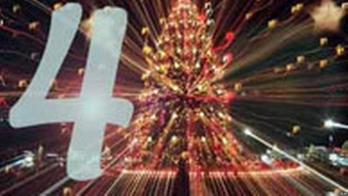O Christmas Tree DW 12 04 2001 christmas-tree-summary-britannica