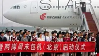 China Taiwan erster Flug Beijing Flughafen Flugzeug
