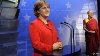 Unumstritten: Angela Merkel und der Dalai Lama, Quelle: AP