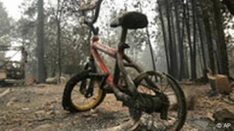 Verbranntes Fahrrad (Quelle: AP)