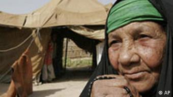 Irakische Flüchtlingsfrau in einem Camp