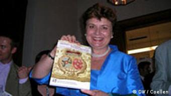 Elżbieta Sobótka, szefowa polskiej placówki dyplomatycznej w Monachium zorganizowała prezentację publikacji z wielką pompą.