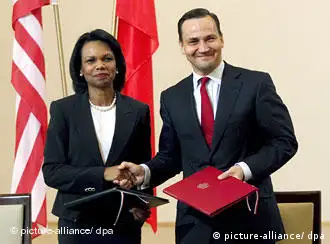 美国波兰签署反导弹基地协议