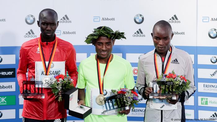  Wilson Kipsang Kenenisa Bekele Evans Chebet Berlin Marathon Deutschland (picture-alliance/dpa/M.Schreiber)