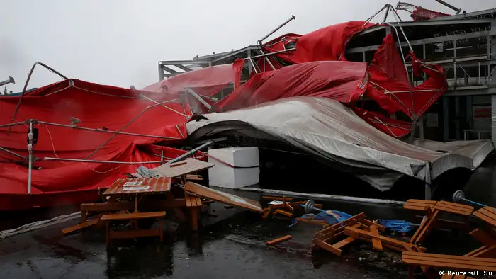 Taiwan Tropensturm Taifun Megi (Reuters/T. Su)