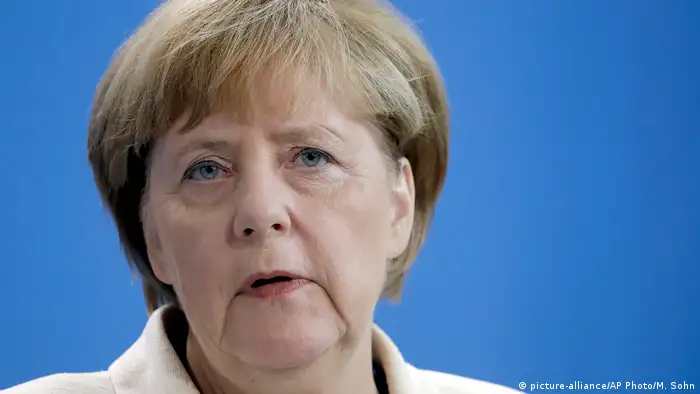 Deutschland Merkel PK mit Razak im Bundeskanzleramt