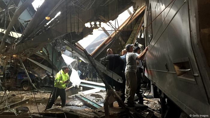 USA Zugunfall in Hoboken Terminal New Jersey (Getty Images)