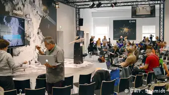 ESA Satellitenkontrolle in Darmstadt Presseraum