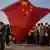 China Nationalfeiertag - Flagge Tiananmen Platz in Peking