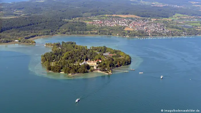 Deutschland Insel Mainau im Bodensee mit Litzelstetten (Imago/bodenseebilder.de)