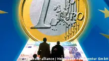 وزراء مالية مجموعة اليورو يتفقون على تقديم مساعدات لليونان