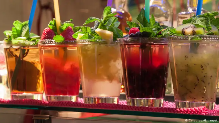 Cocktails Drinks (Colourbox/L. Janyst)