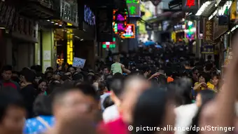 China Macau - Touristen in Macau zum Nationalfeiertag