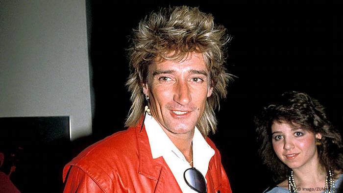 Rod Stewart wearing a red leather jacket in 1984 (Imago/ZUMA Press)