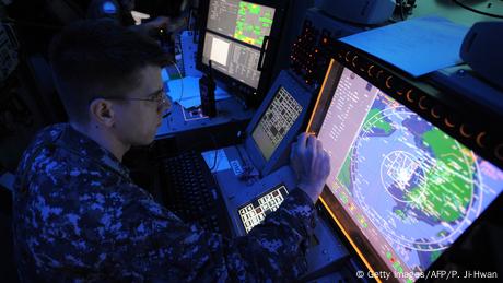 US Luftabwehr Kontrollraum Marineübung mit Südkorea (Getty Images/AFP/P. Ji-Hwan)