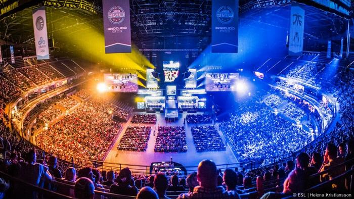 What you need to know about the four biggest eSports titles | Sports|  German football and major international sports news | DW | 19.10.2016